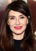 Carice van Houten nude