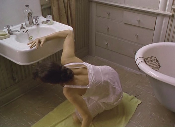 Naked Demi Moore In If These Walls Could Talk