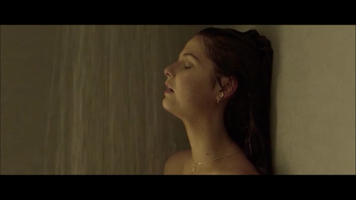 Naked Stefanie Scott In I T