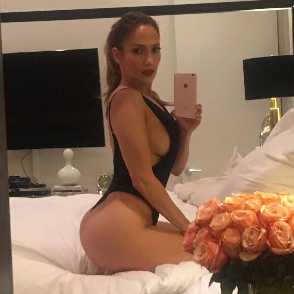 Naked Jennifer Lopez Added 07192016 By Bot 