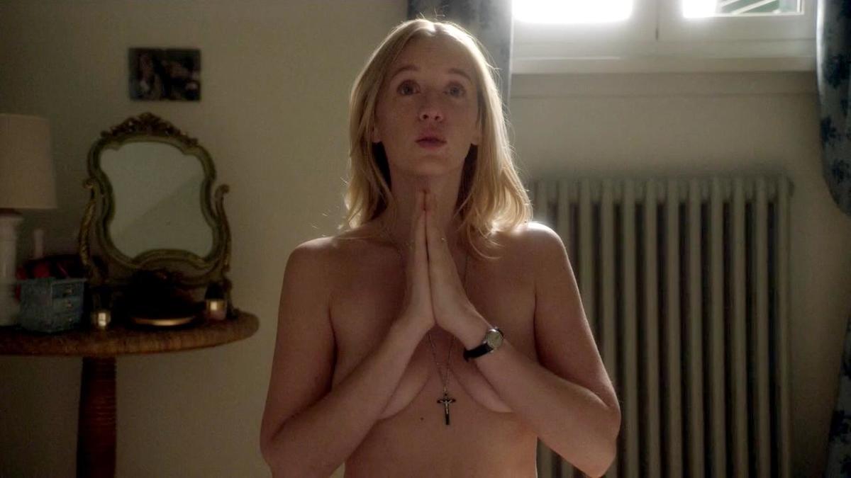 Ludivine sagnier topless