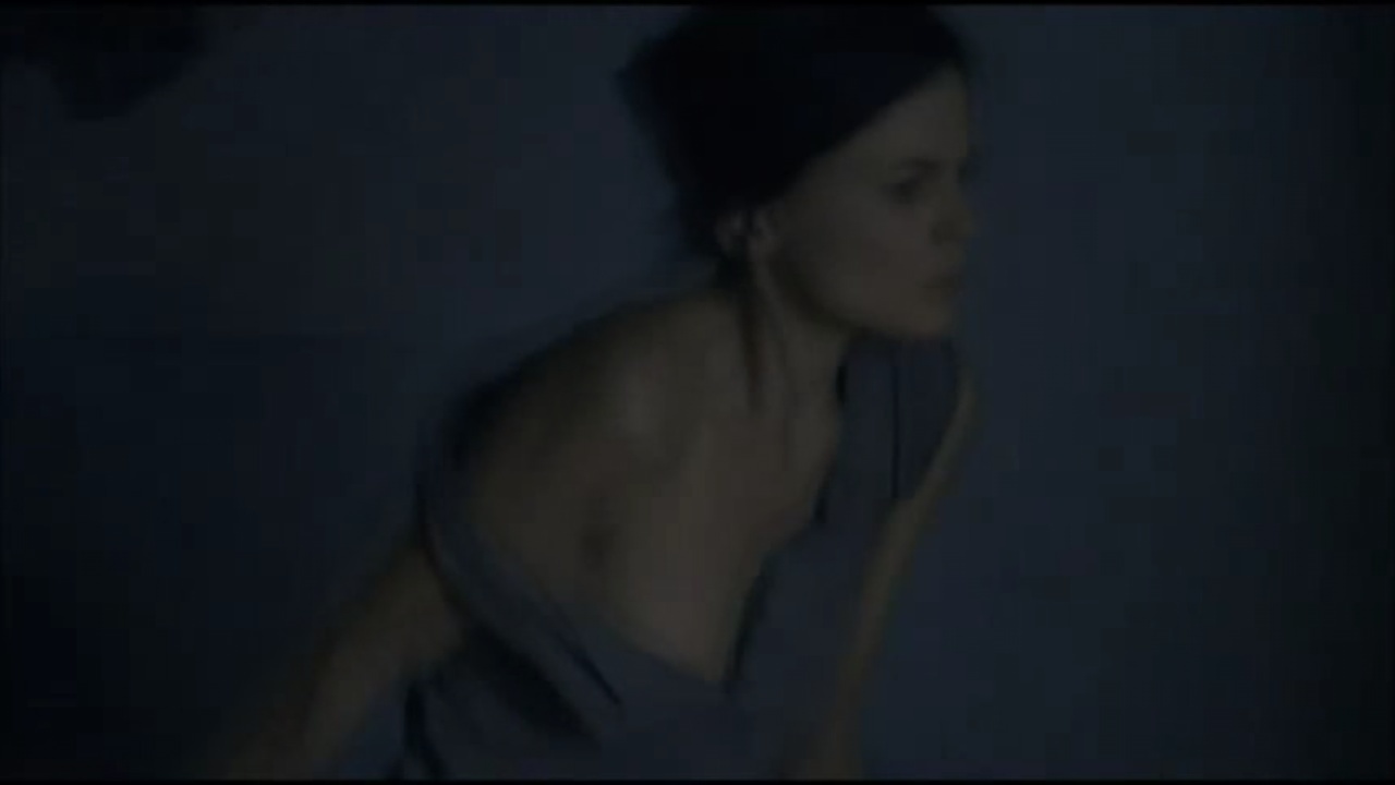 Naked Elena Anaya in La memoria del agua < ANCENSORED