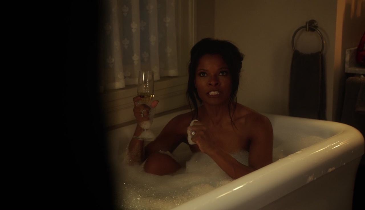 Naked Keesha Sharp In Lethal Weapon.