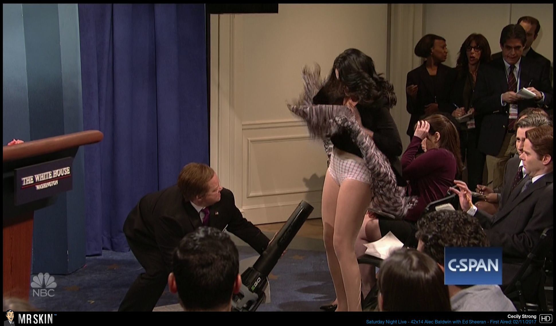 Strong naked cecily Cecily Strong