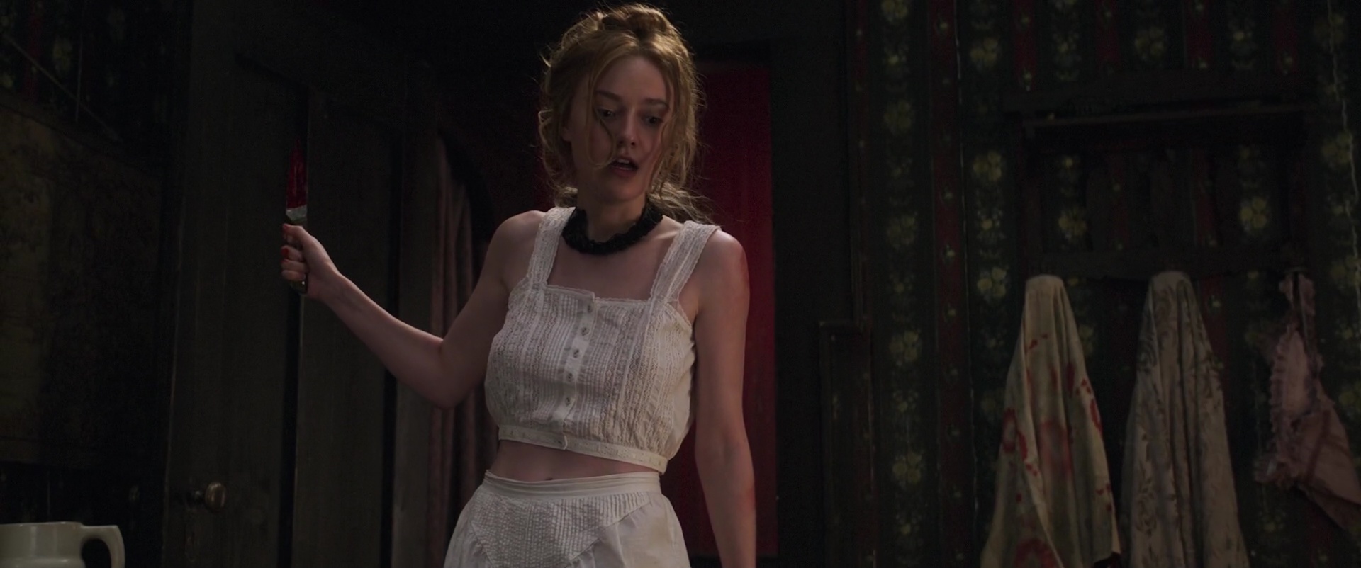 Naked Dakota Fanning in Brimstone < ANCENSORED