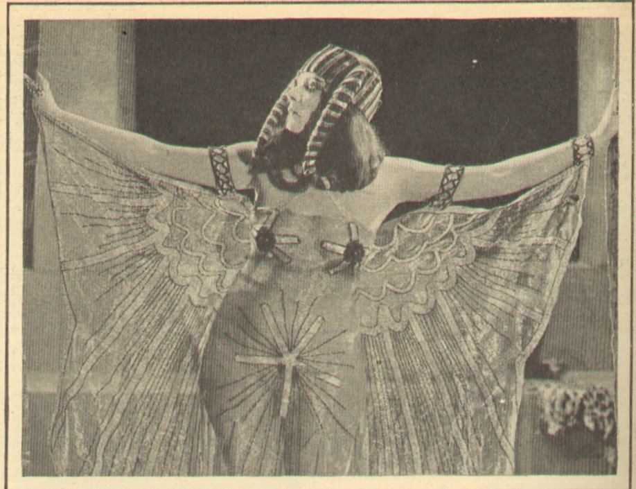 Naked Theda Bara In Cleopatra