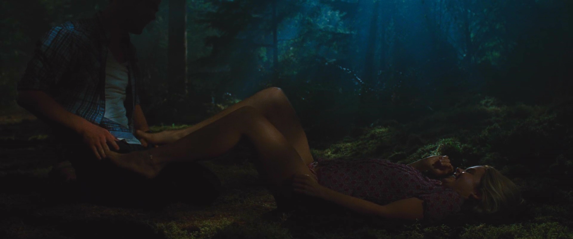 The Cabin in the Woods nude pics.
