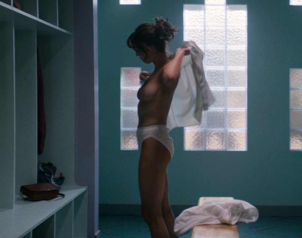 Naked Alison Brie In Glow, naked alison brie in glow pic, downloa...