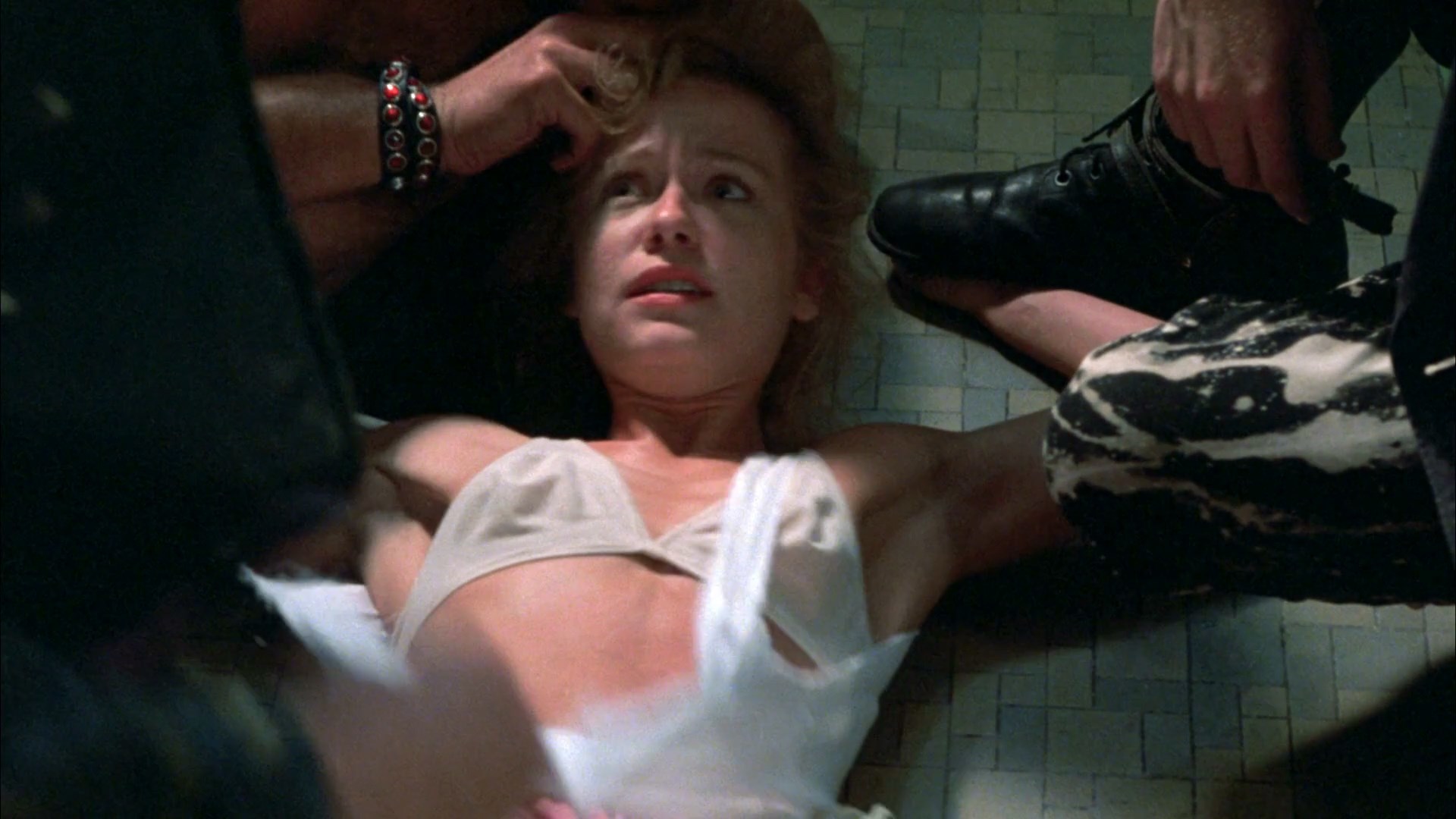 Naked Linnea Quigley In Savage Streets 9667