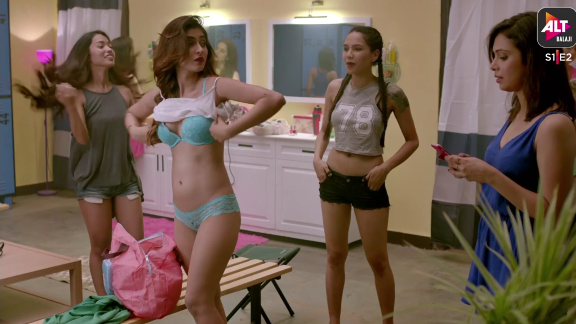 Karishma sharma nude