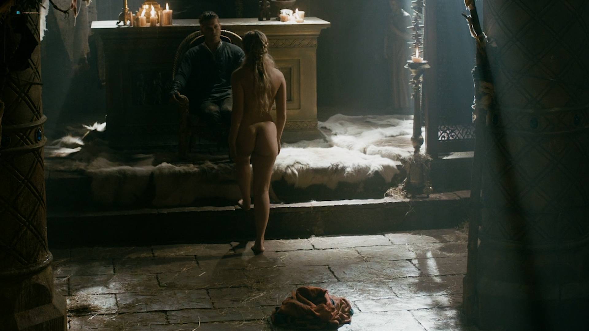 Naked Alicia Agneson In Vikings