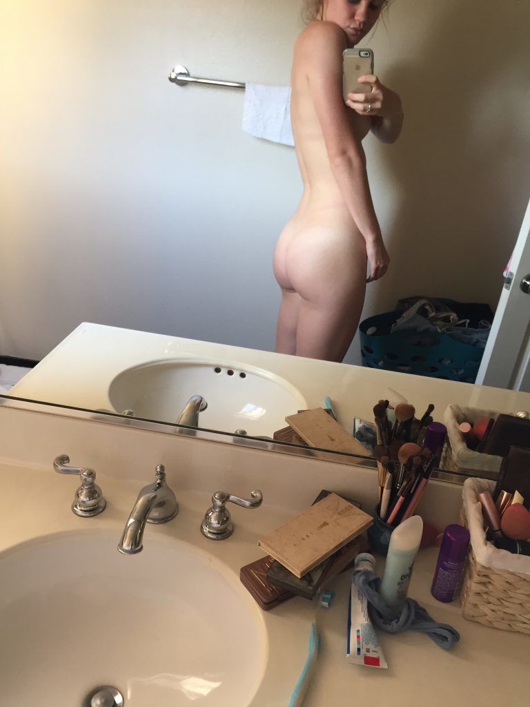Naked Mackenzie Lintz In Leak