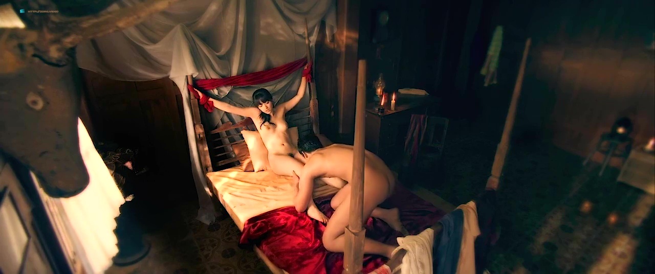 Jan Dara nude photos