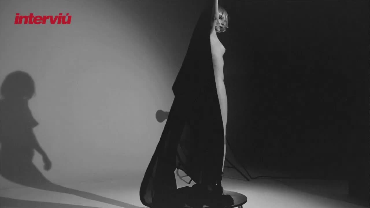 Naked Najwa Nimri In Najwa Pijama Official Music Video
