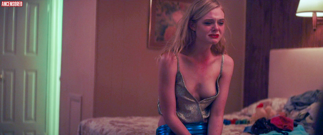 Naked Elle Fanning In Galveston 6770