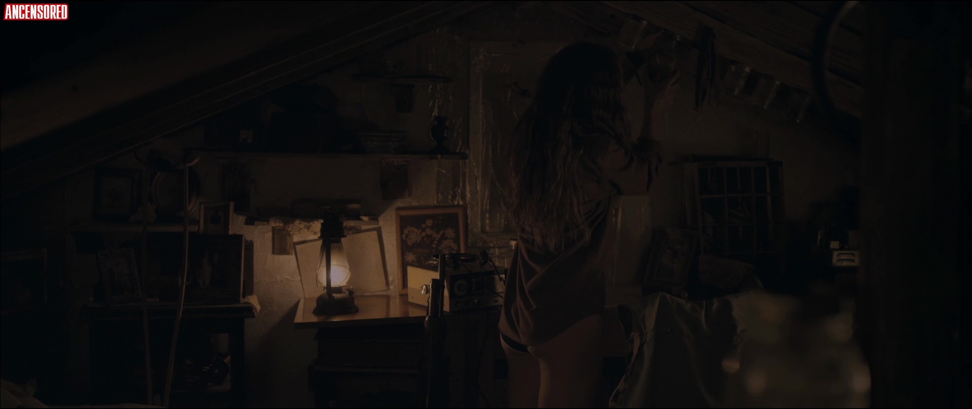 Naked Haley Lu Richardson In The Last Survivors