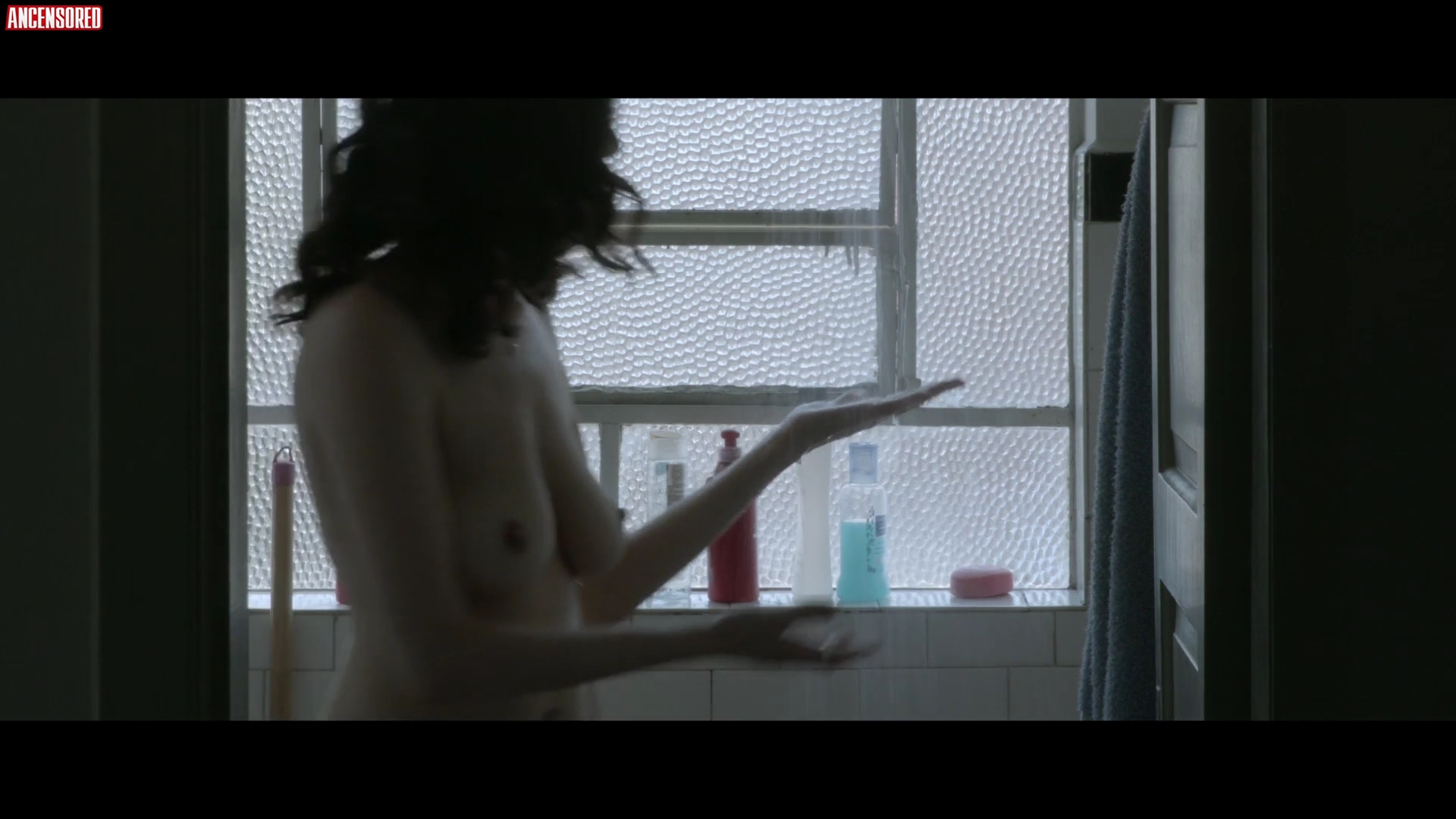 Naked Sylvia Prado in A Bordo < ANCENSORED