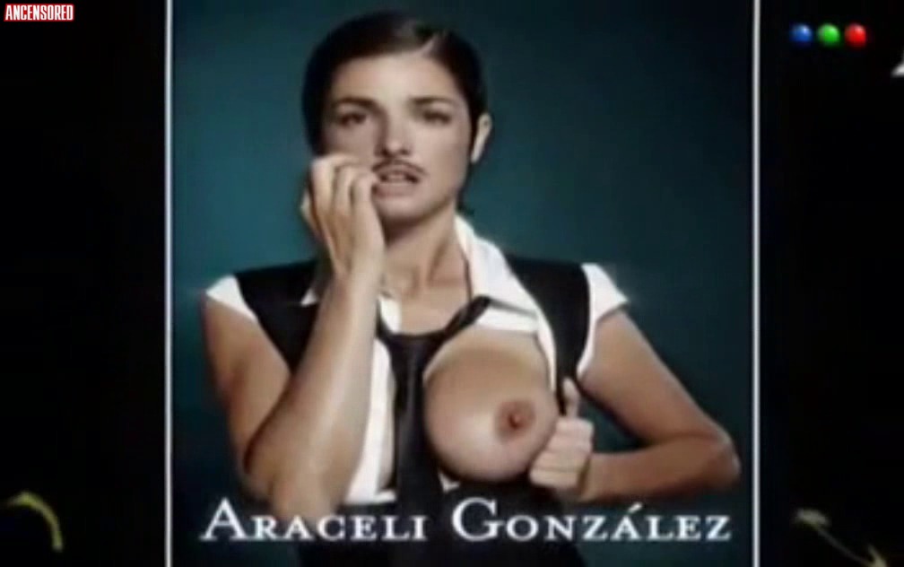 Daniela Gonzalez  nackt