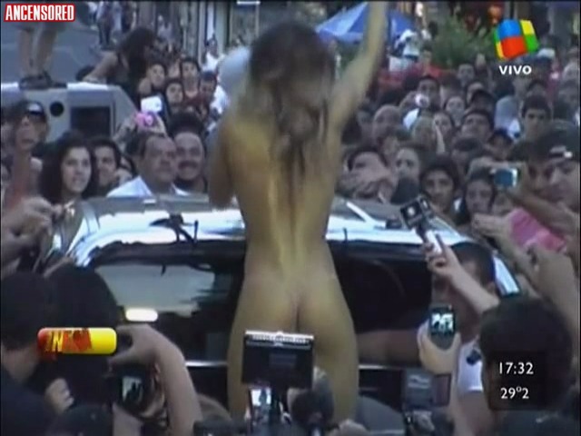 Naked Cinthia Fernandez in Los profesionales de siempre < ANCENSORED