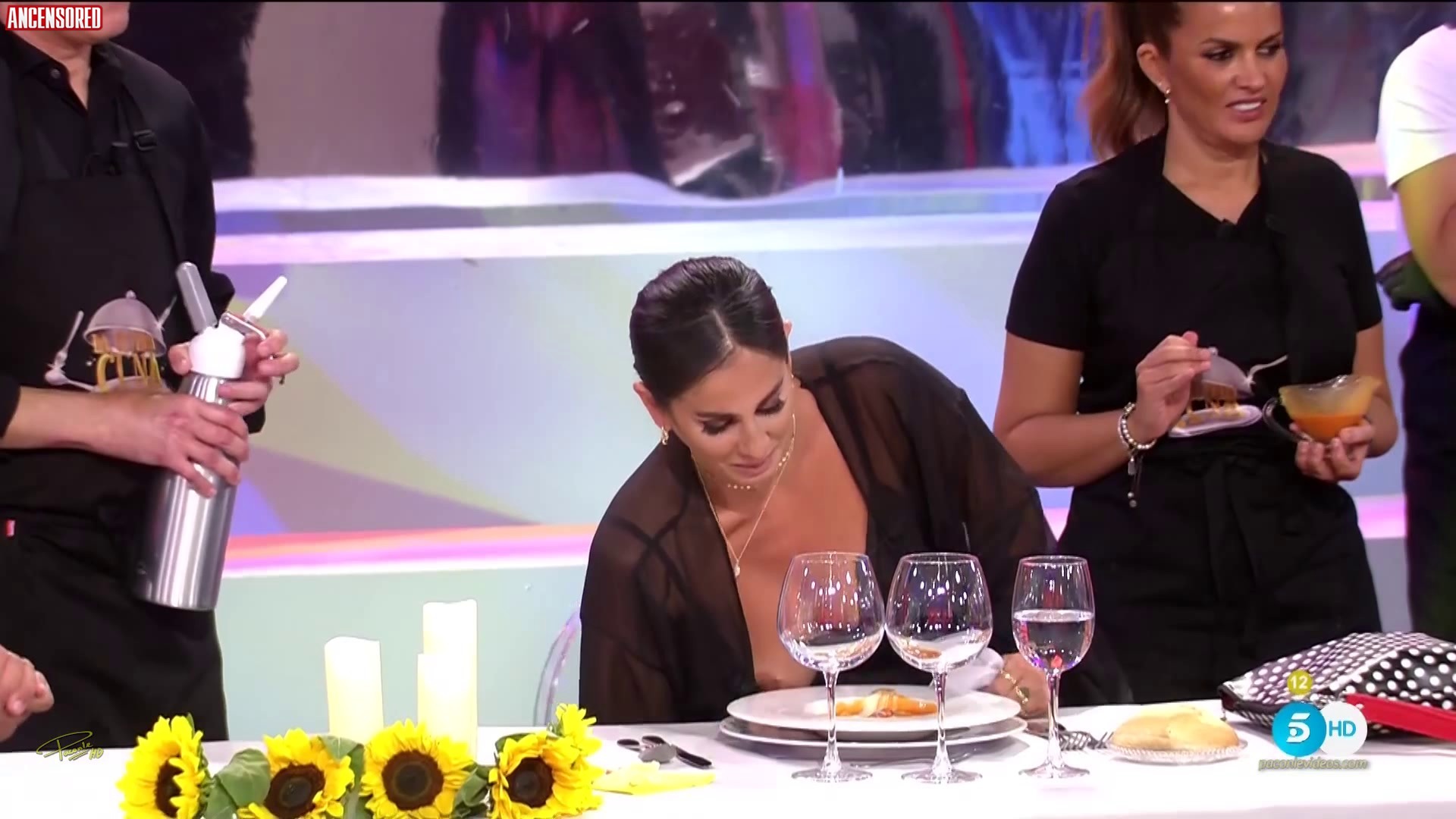 Naked Anabel Pantoja in La última Cena < ANCENSORED
