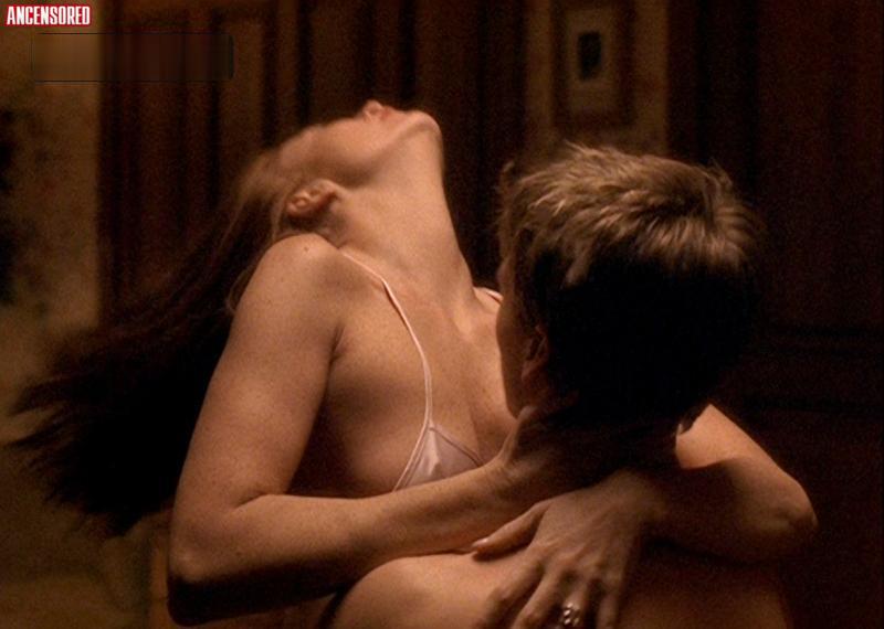 Naked Angie Everhart In Wicked Minds