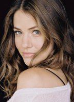 Nackt  Julie Gonzalo Julie Bowen