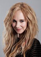 Juno Temple nude