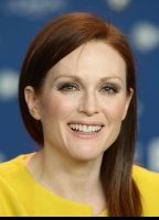 Julianne Moore nude