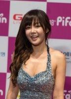 Kim Sun-Young nude