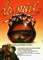 La miel (1979) Nude Scenes