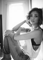 Nicole Gale Anderson nude