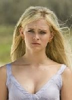 Sara Paxton nude