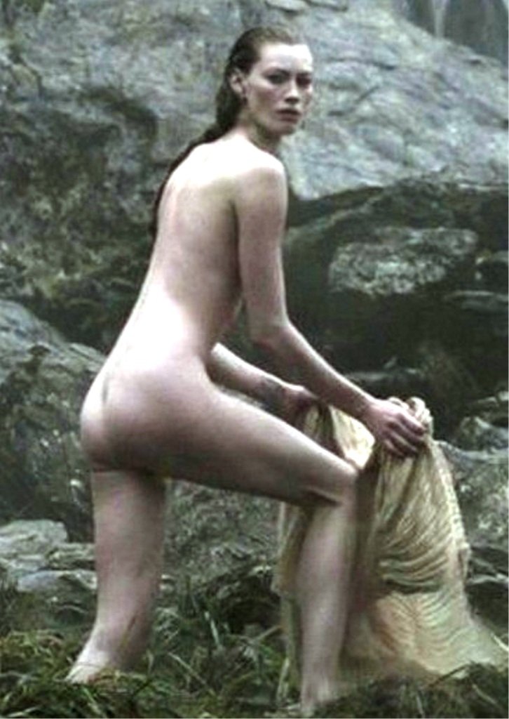 Naked Alyssa Sutherland In Vikings 