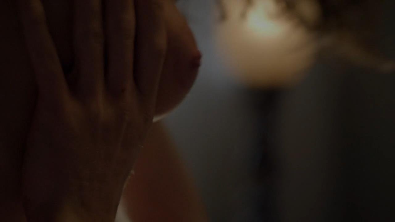 Naked Anne Lee Greene In Femme Fatales