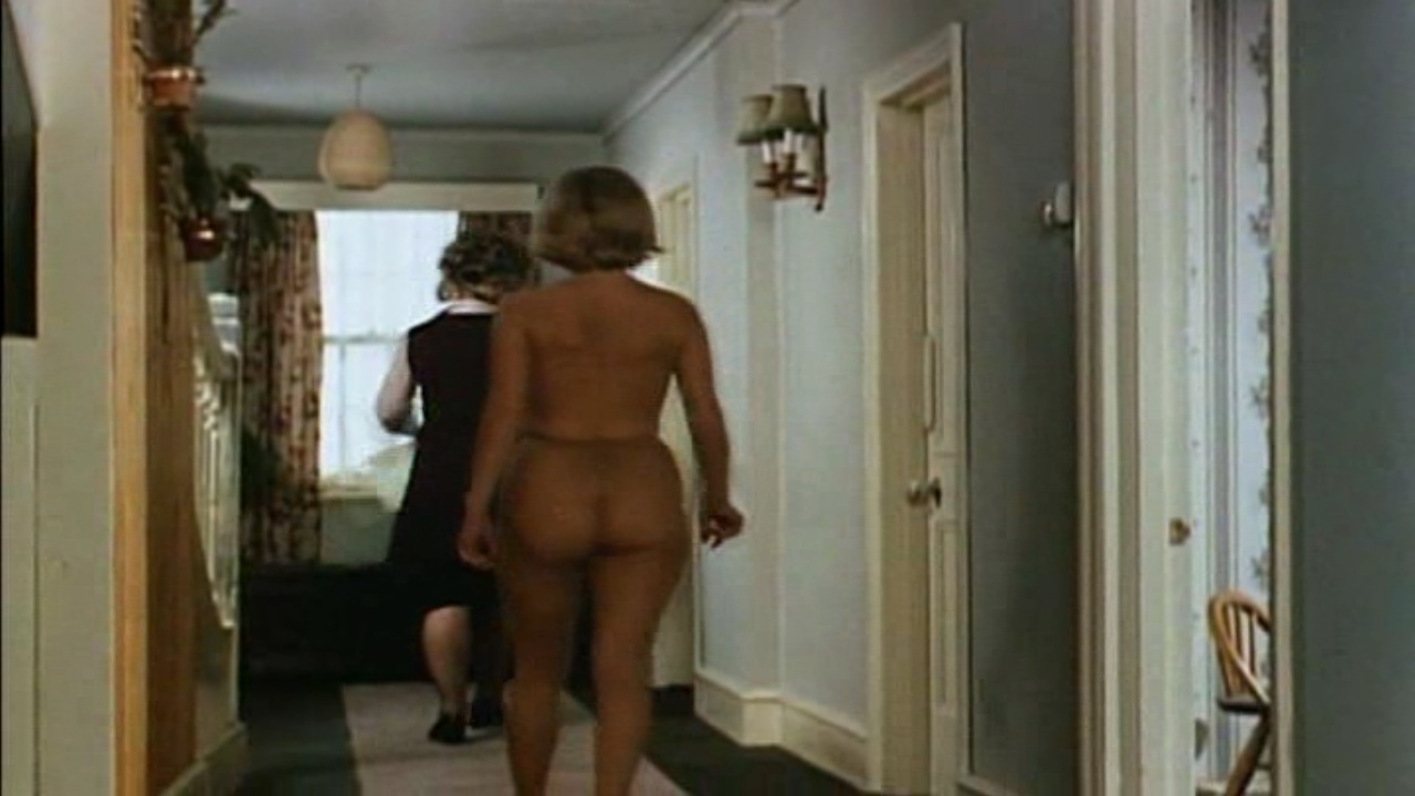 Naked Astrid Frank In Au Pair Girls 