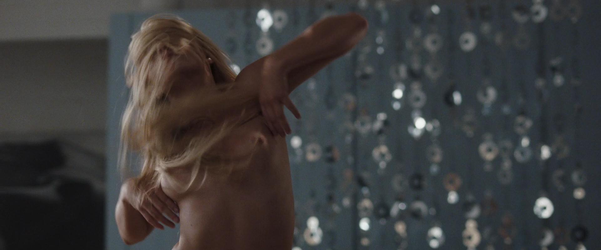 Naked Amber Heard ~22 Years In The Informers 2008