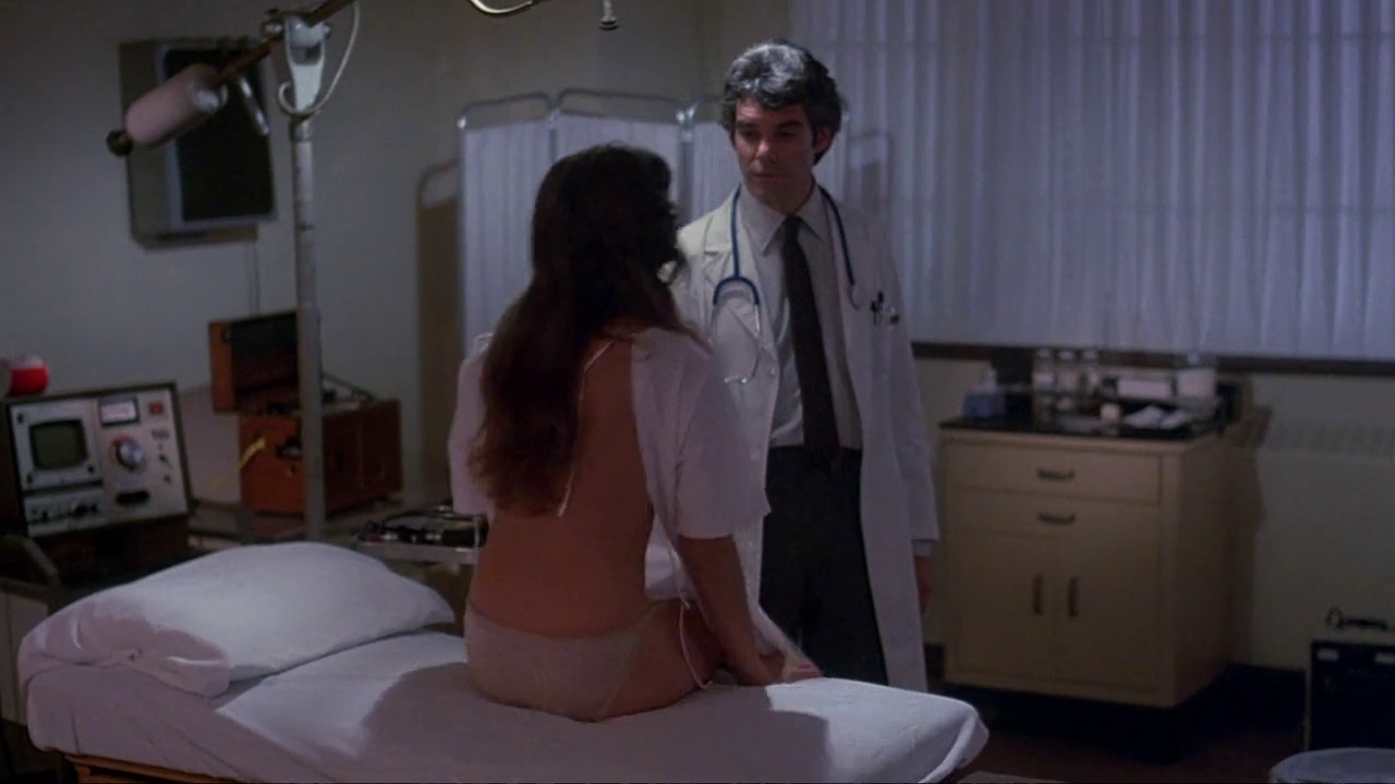 Naked Barbi Benton in Hospital Massacre < ANCENSORED