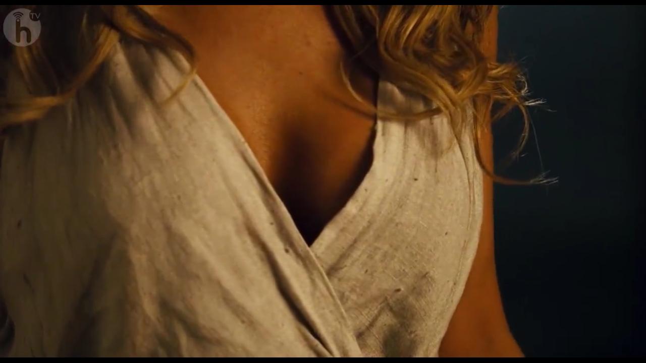 Naked Carmen Electra In Meet The Spartans 7948