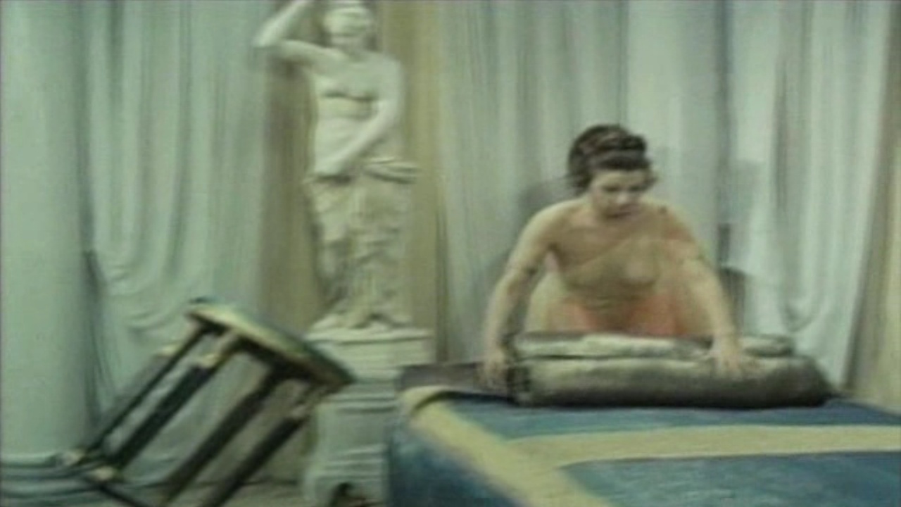 Naked Cinzia Romanazzi In Le Calde Notti Di Caligola