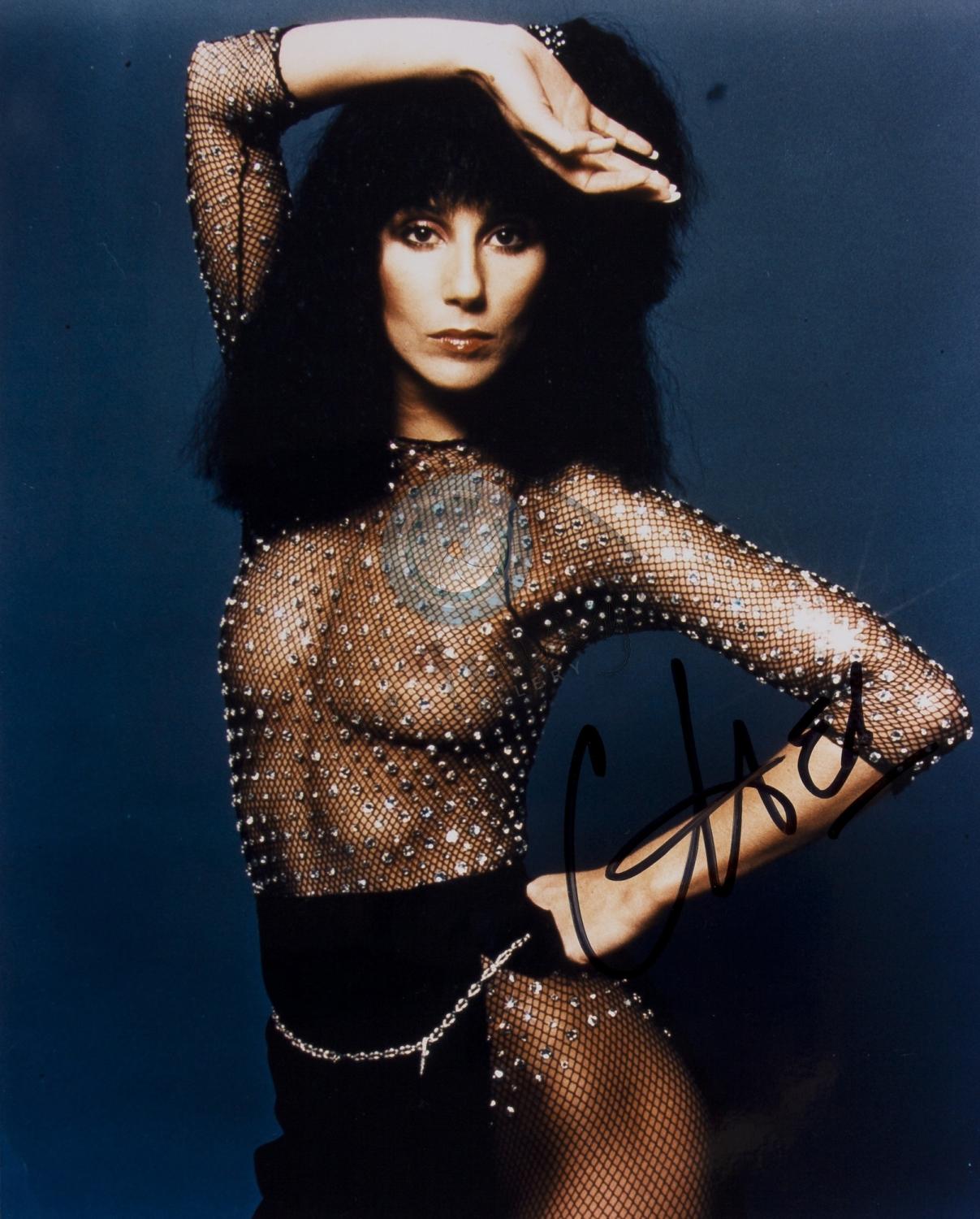 Young nude cher Full Frontal