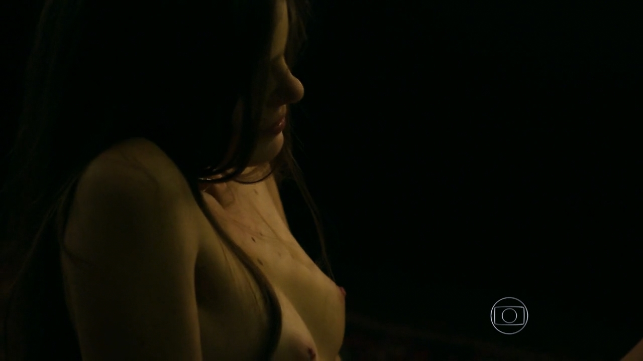 Camila Queiroz Nude Pics Page 1