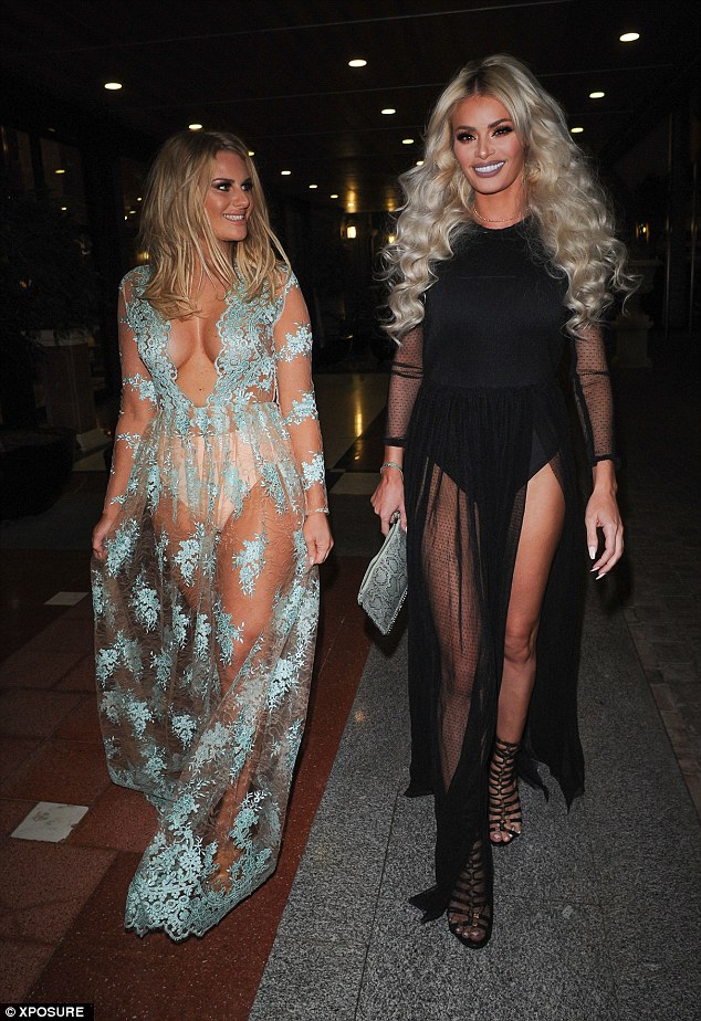 Armstrong  nackt Danielle Danielle Armstrong