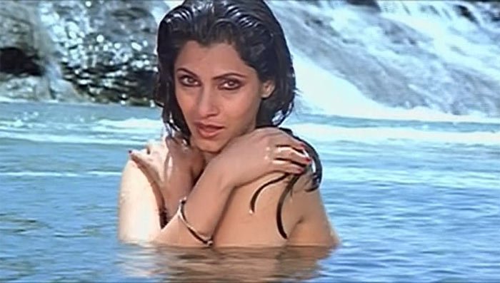 Dimple Kapadia Nude