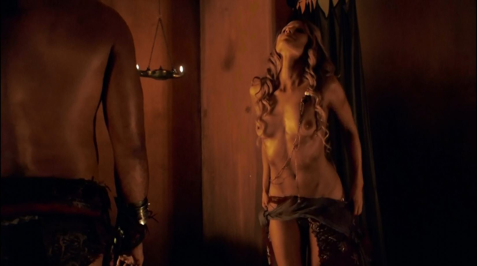 Naked Ellen Hollman In Spartacus War Of The Damned