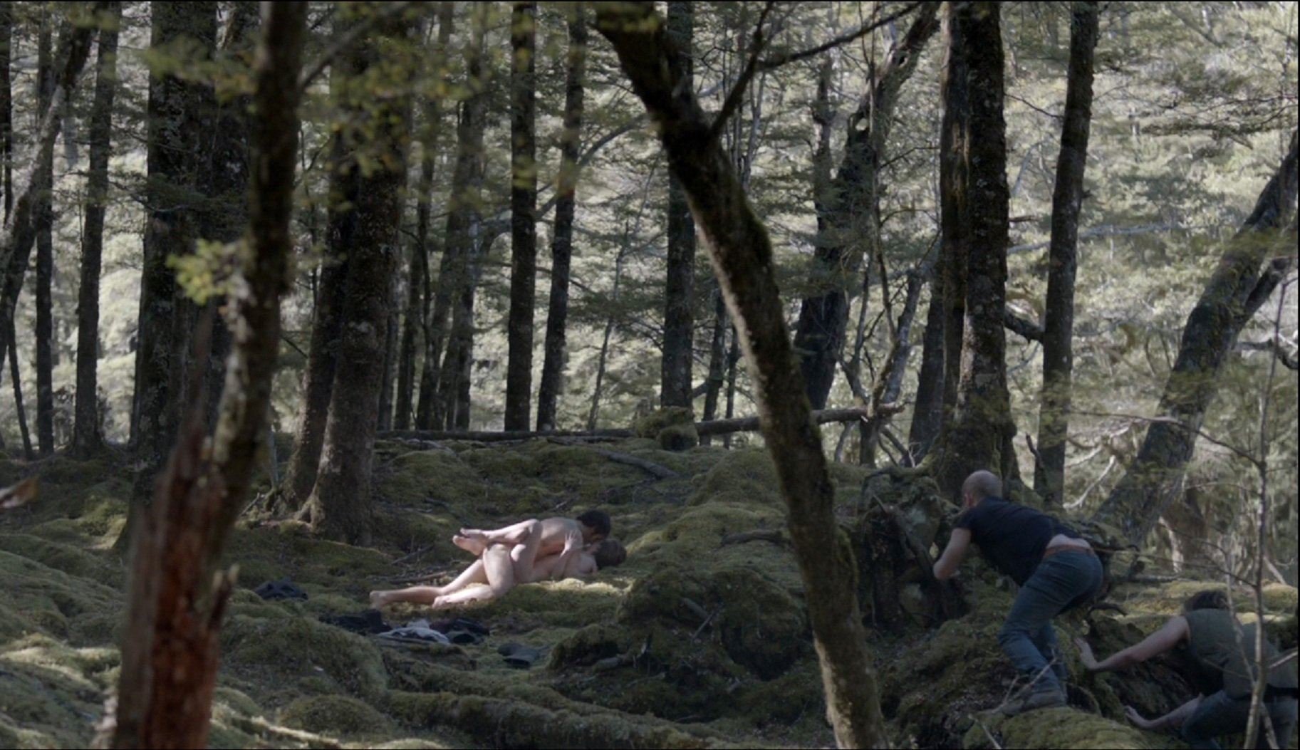 Elisabeth Moss nude pics.