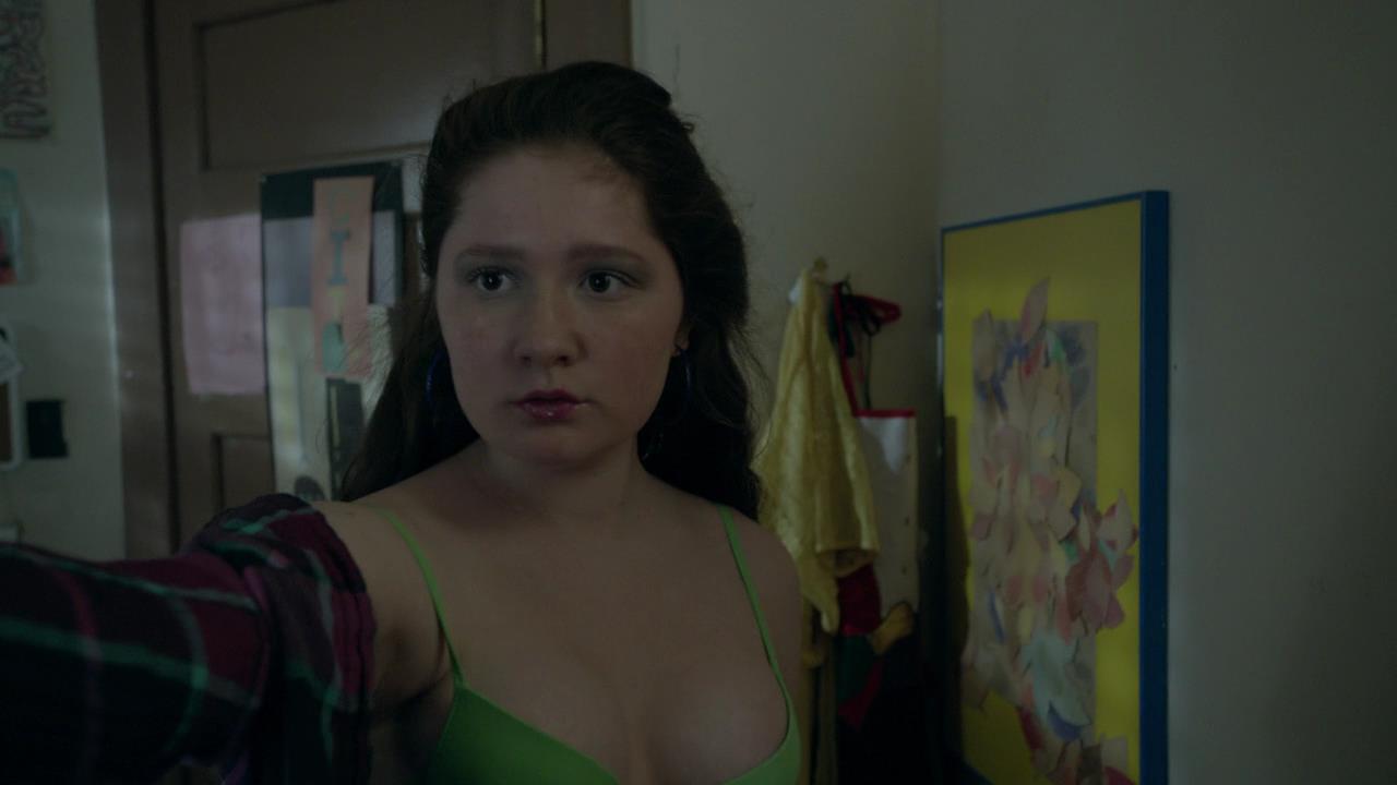 Emma Kenney Nude Pics Page 1