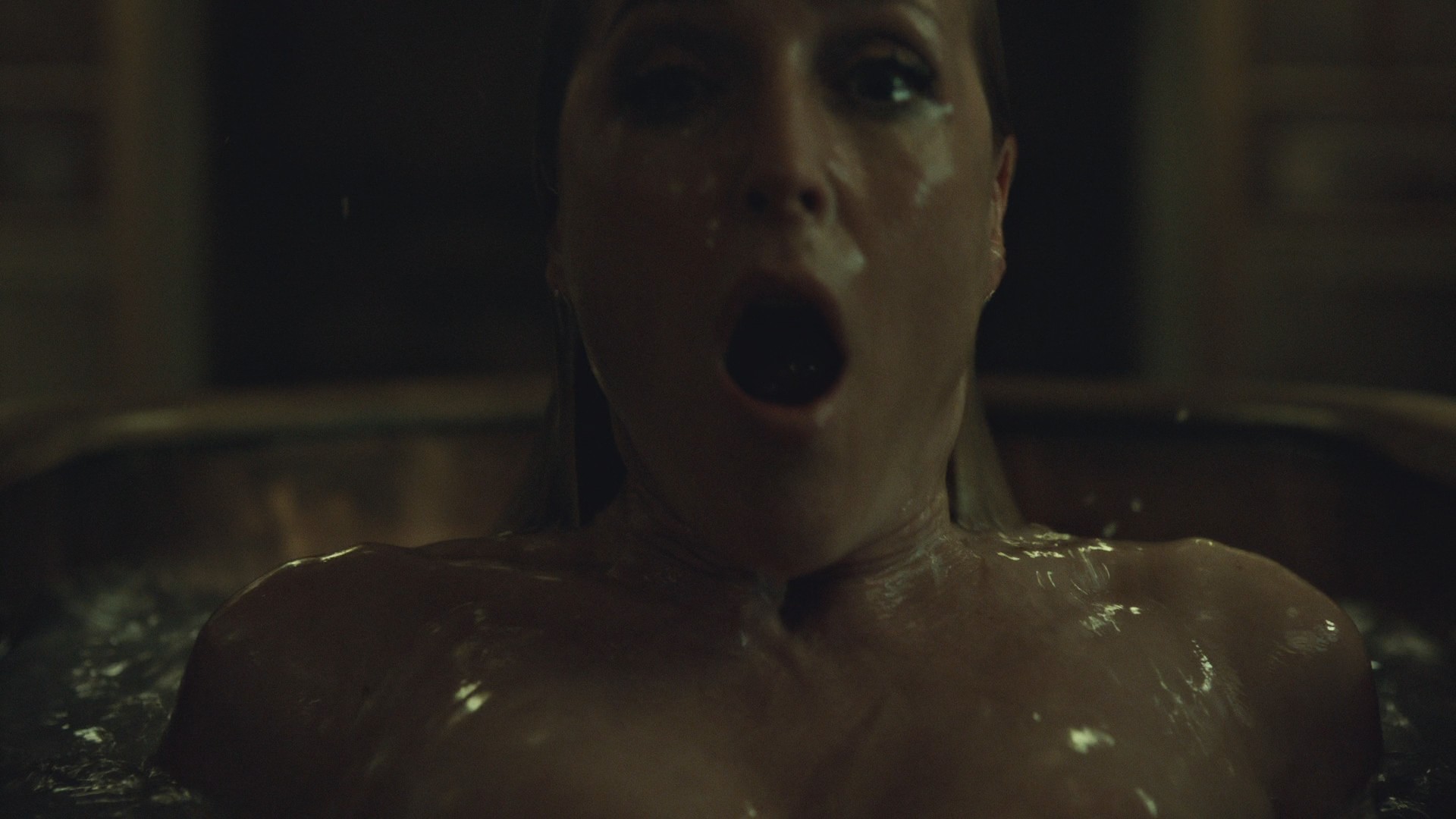Naked Gillian Anderson In Hannibal Tv Show