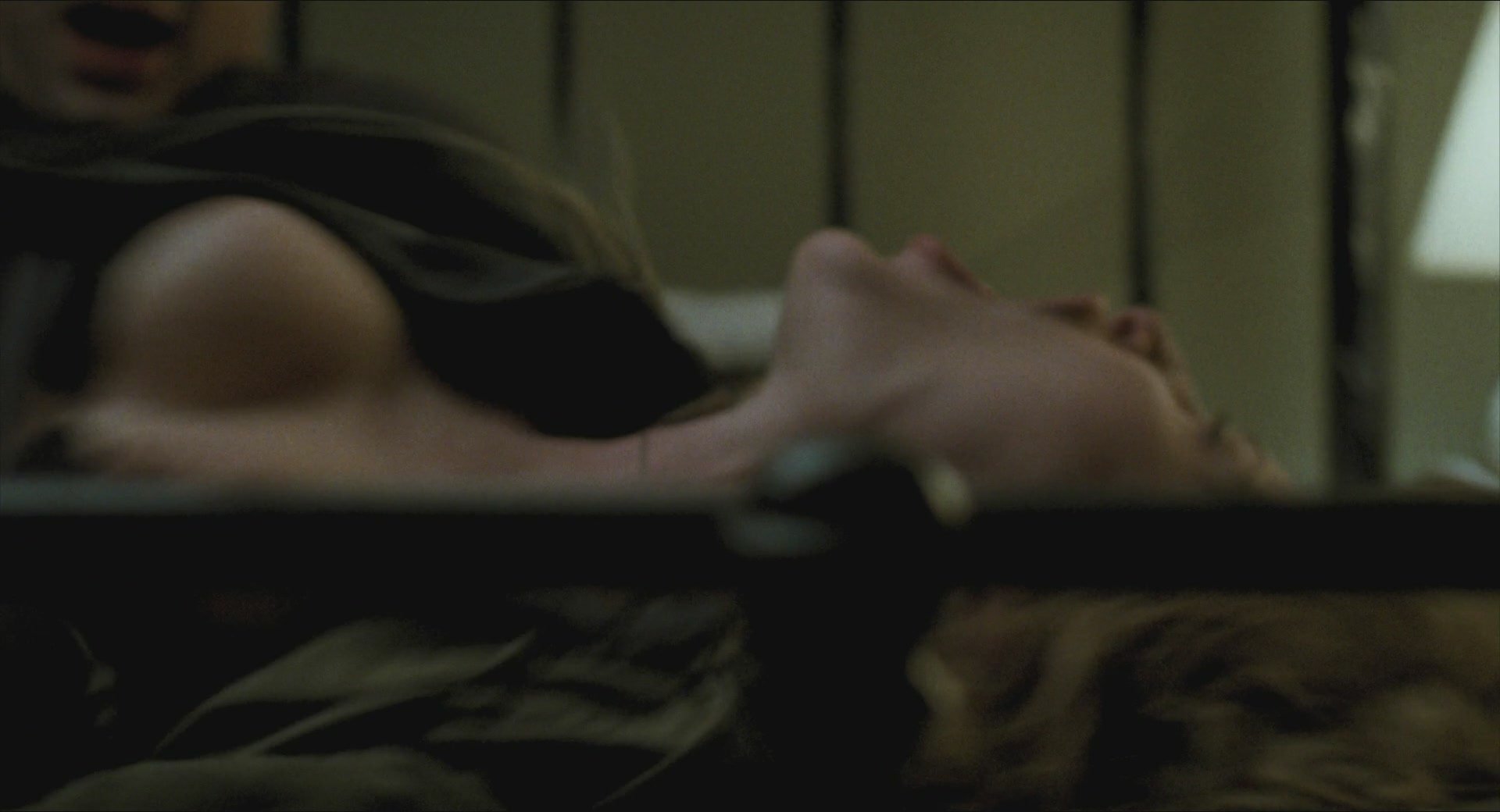 Naked Gillian Anderson In Closure