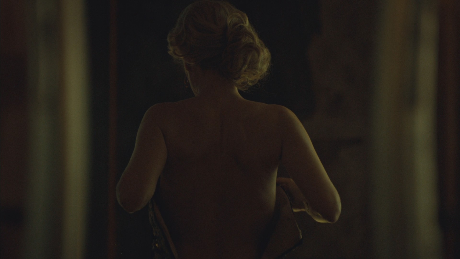 Naked Gillian Anderson In Hannibal Tv Show 7795