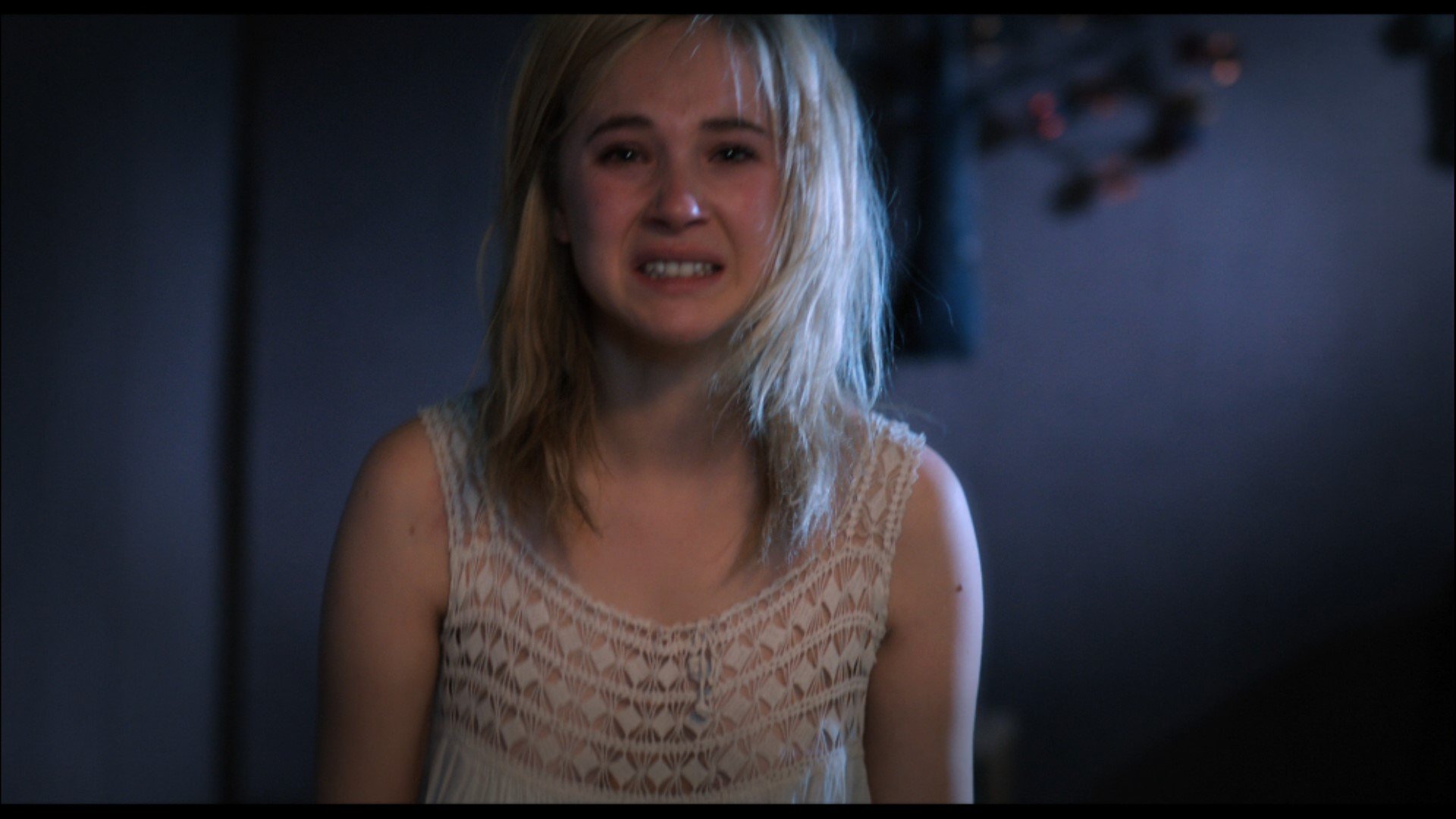 Naked Juno Temple in Killer Joe < ANCENSORED